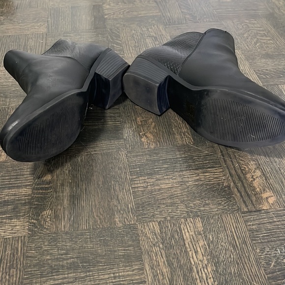 Black booties - Picture 4 of 4